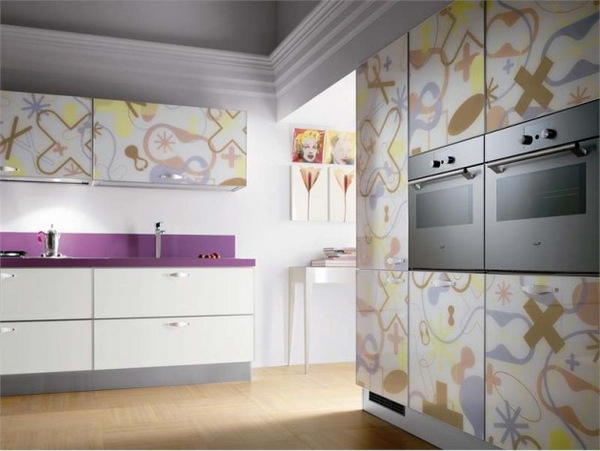 дизайн кухни со встроенным холодильником