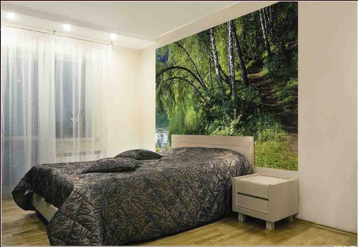 Лесной пейзаж в интерьере спальни