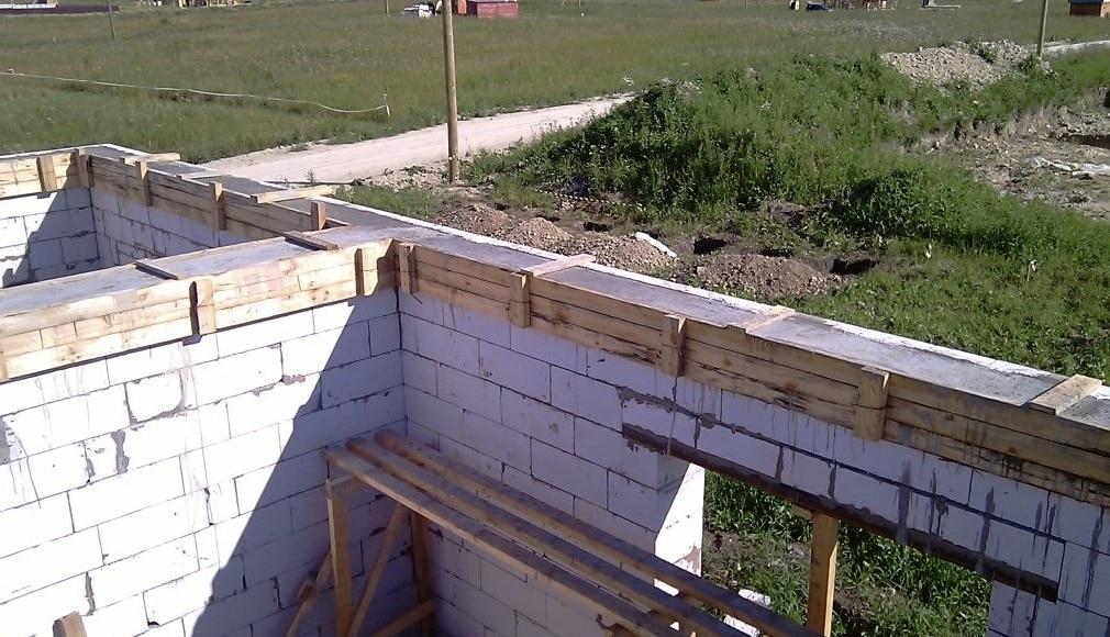 пояс под плиты