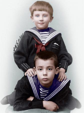 Феликс и Николай в детстве с братом