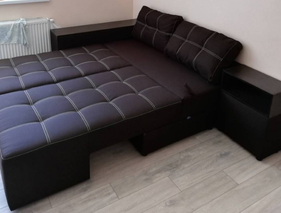 Угловой диван в разложенном положении
