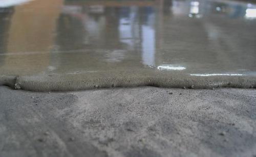 чем выровнять бетонный пол