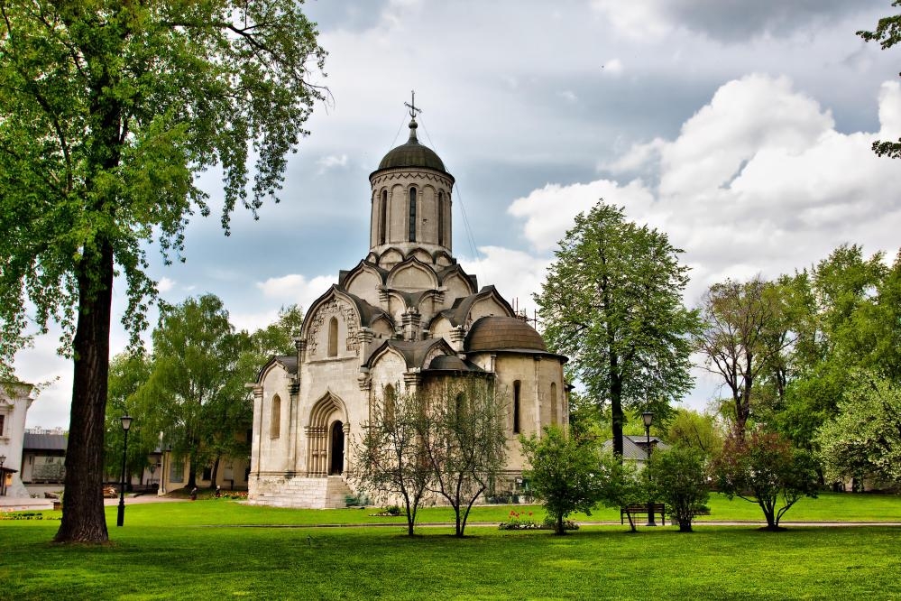 Спасский собор Спасо-Андроникова монастыря.