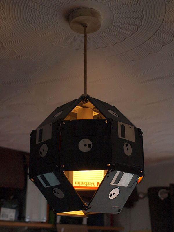 светильник - поделки из дискет