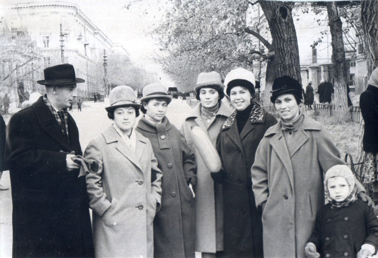 Улица Братиславская перед улицей Т.Шевченко. 1962