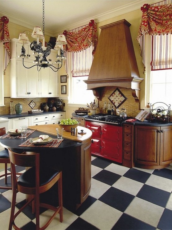 красные шторы в кухне в классическом стиле