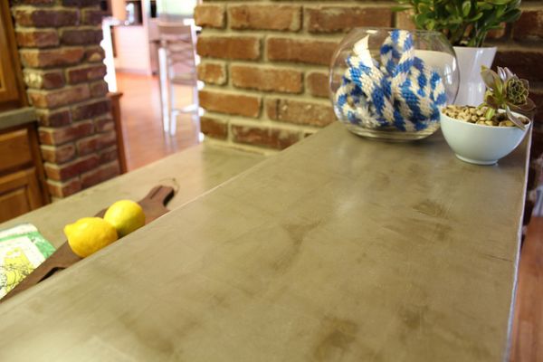 Ламинированная столешница на кухонной рабочей поверхности