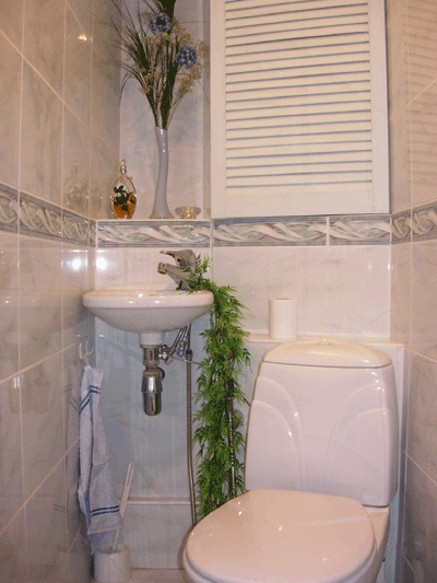 Гигиенический душ с раковиной в туалете
