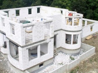 Газобетонные блоки: разновидности и сфера применения