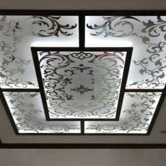 Зеркальный потолок в дизайне интерьера