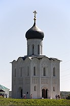 Church of the Protection of the Theotokos on the Nerl 08.jpg