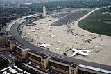 FlughafenBerlinTempelhof1984.jpg