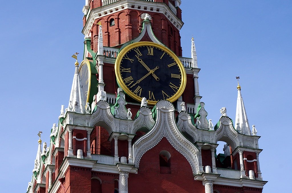 Башня вблизи