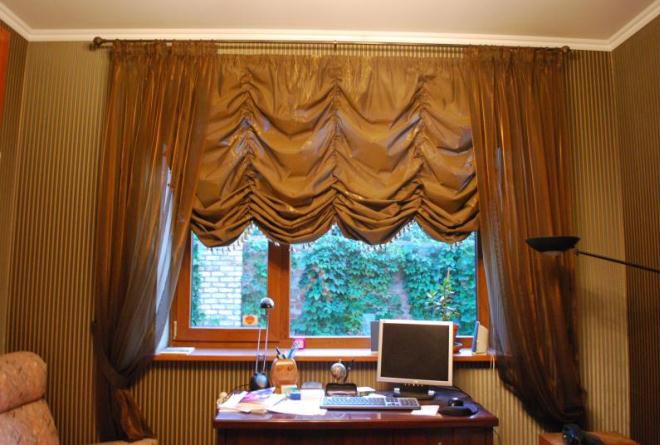 короткие шторы в кабинет