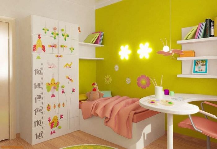 Фотообои постельных тонов для современной детской комнаты 