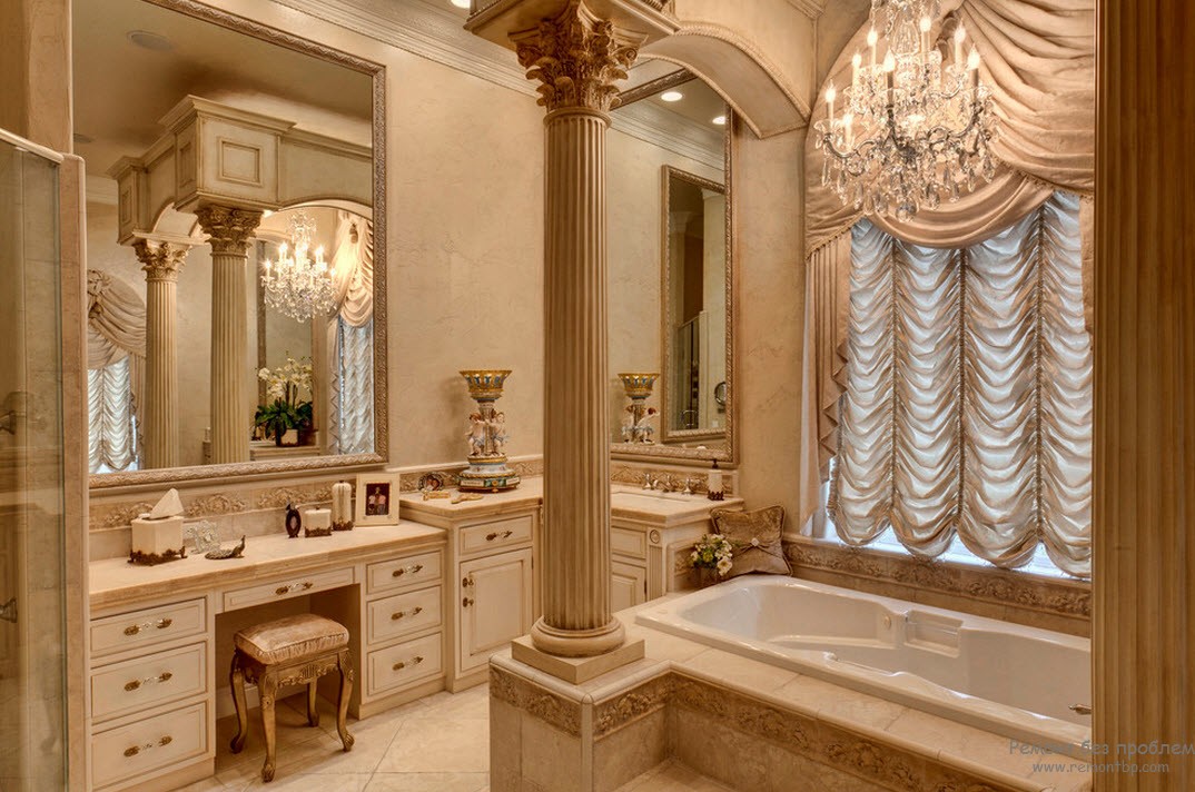 Роскошный и богатый интерьер ванной комнаты с величественными колоннами