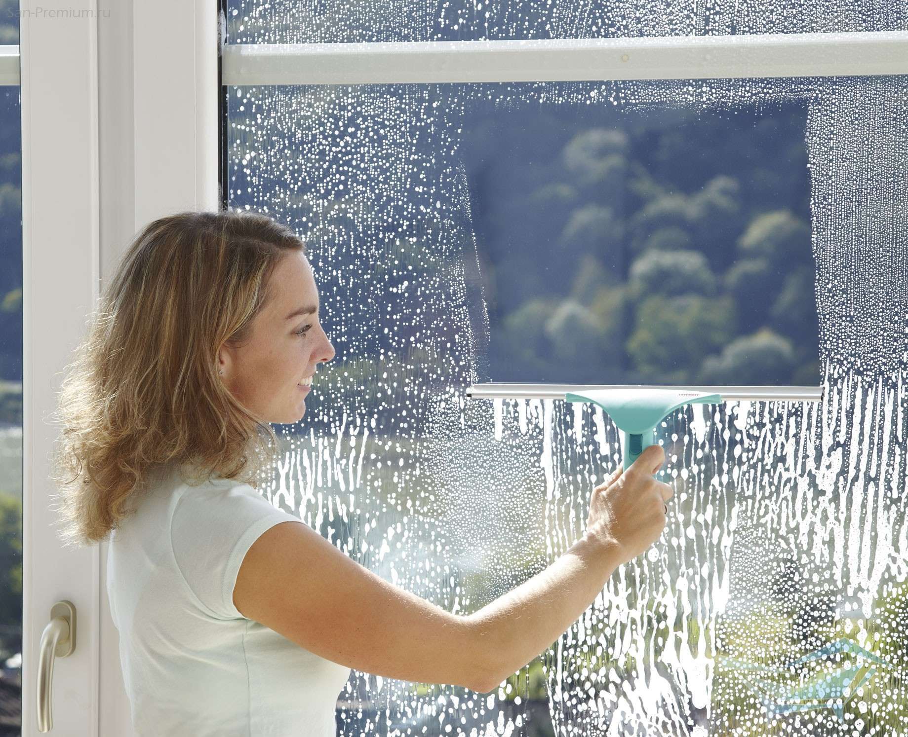 Как вымыть окна без разводов в домашних условиях без химии?
