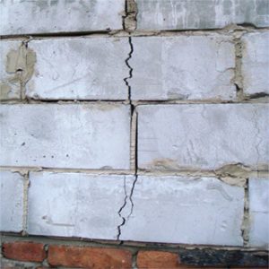 Трещина в газоблоке